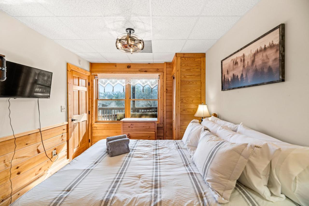 The Sly Fox - Recently Updated/ Ideal Pf Location Pigeon Forge Luaran gambar